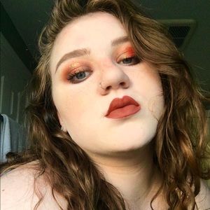 Meet your Posher, Devin